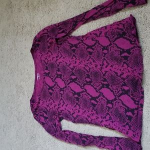 Express size medium snake skin pattern
